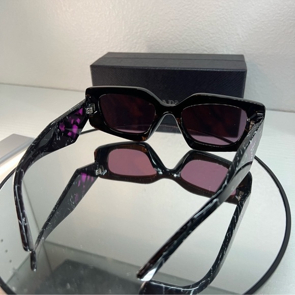 Prada rectangular Sunglasses. NEW! PR 15YS - Picture 9 of 9